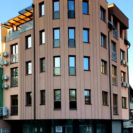 In Center 斯科普里
